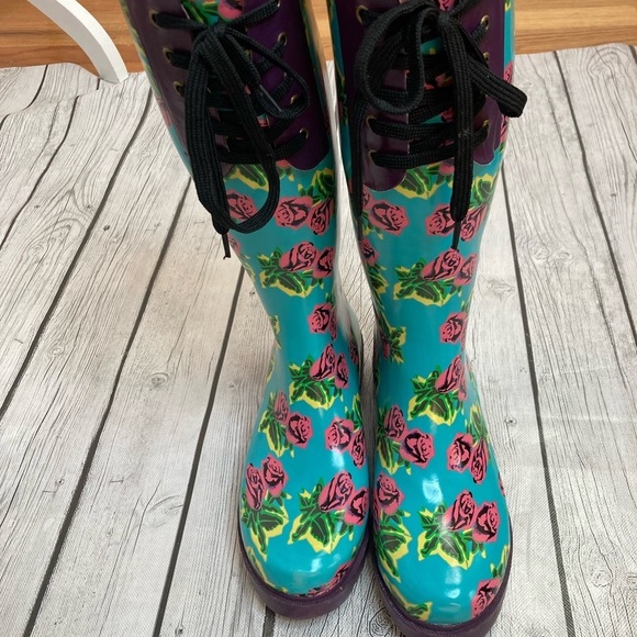 Betsey Johnson Rain Boots - Picture 7 of 12